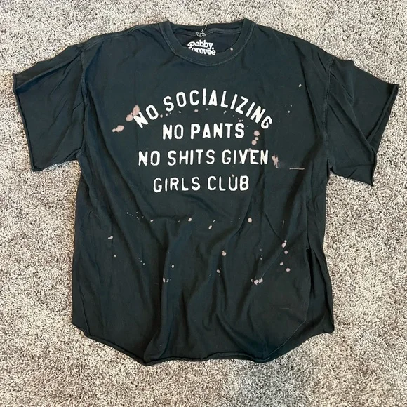 Pebby Forevee Side Slit Black Graphic Tee - Picture 1 of 2